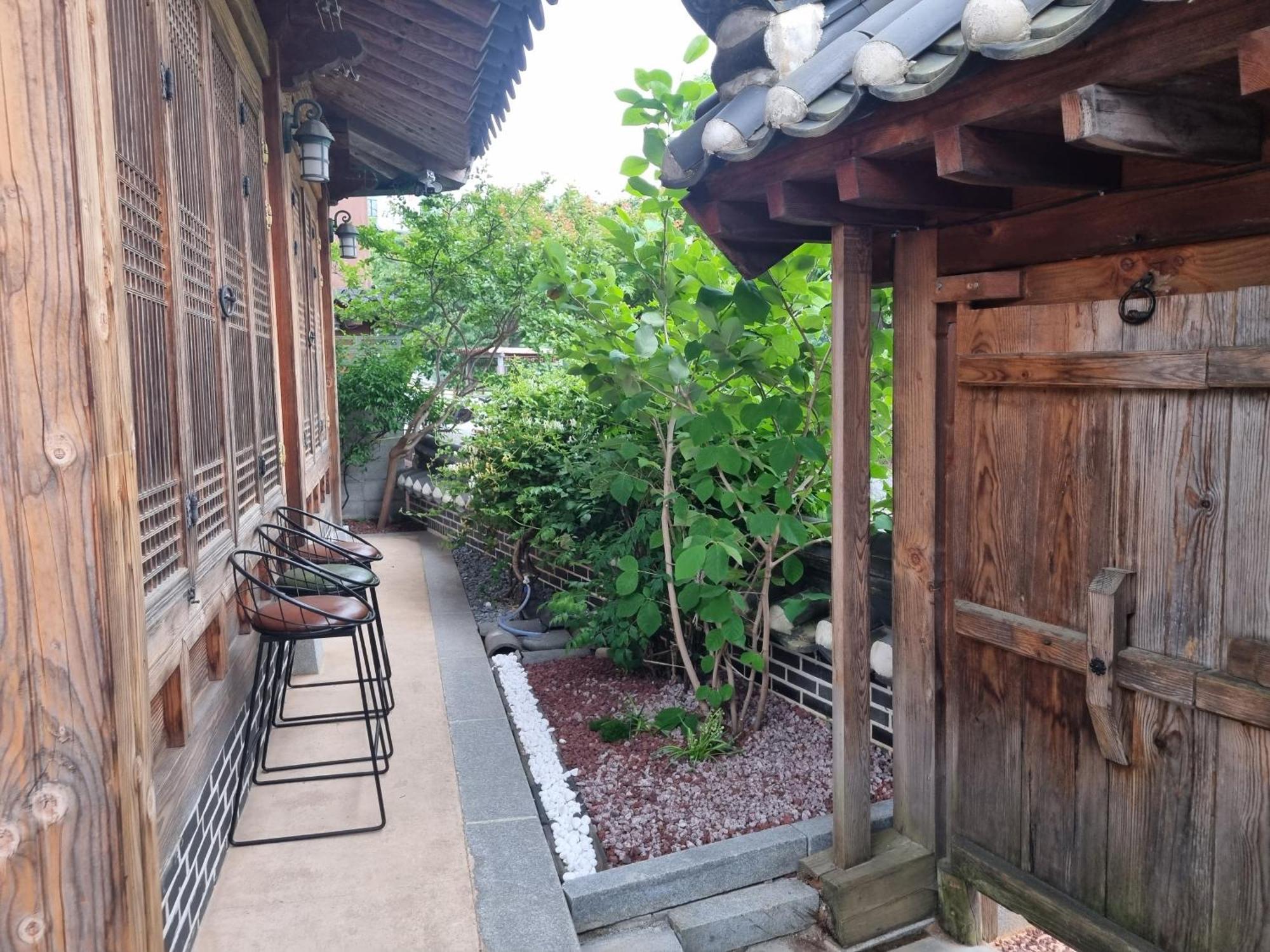 Sarangroo Hotell Jeonju Exteriör bild