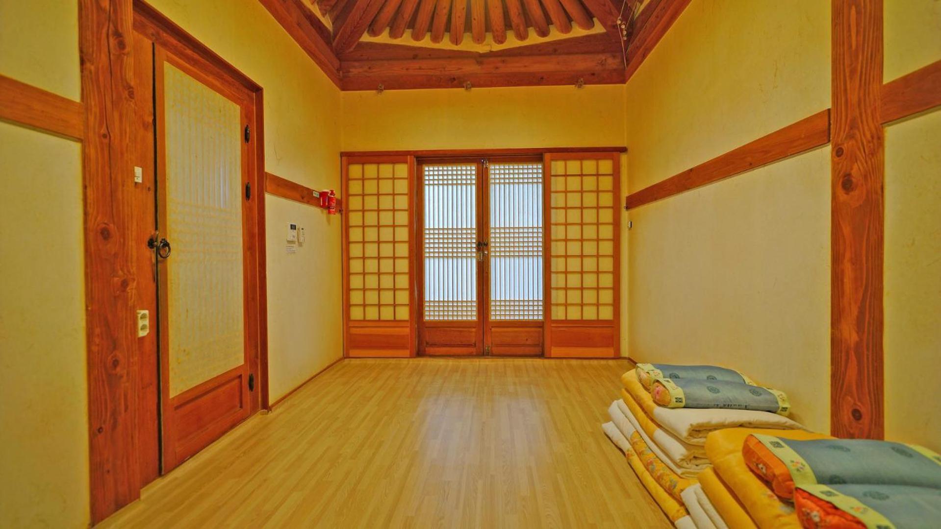 Sarangroo Hotell Jeonju Exteriör bild
